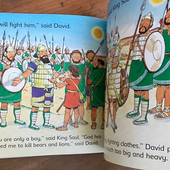 Usborne Bible Tales: David & Goliath Storybook - softcover - Picture 7 of 16